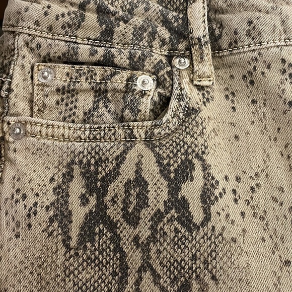 Zara - Picture 8 of 8